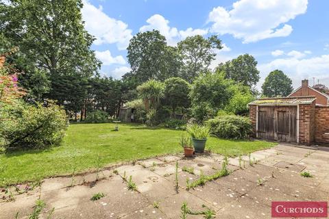 50 Pine Wood, Sunbury-on-thames, TW16 6SG