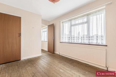 50 Pine Wood, Sunbury-on-thames, TW16 6SG