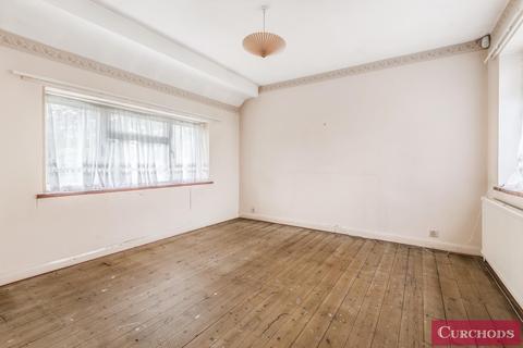 50 Pine Wood, Sunbury-on-thames, TW16 6SG