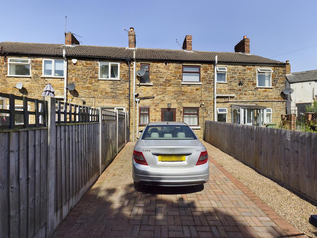 St. Lawrence Road, North Wingfield, Chesterfield, Derbyshire, S42 5LJ 2