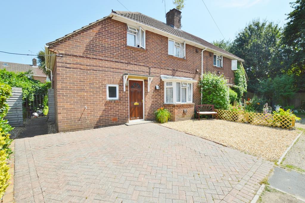 Winston Way, Ringwood, Hampshire BH24 2 bed semidetached house £300,000