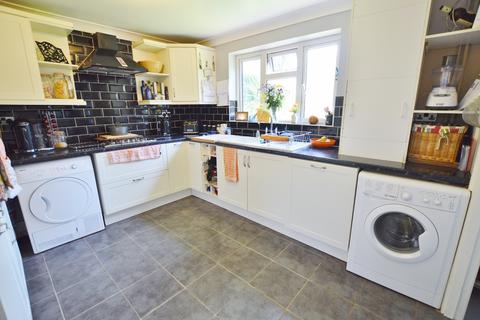 14 Winston Way, Ringwood, BH24 1QG