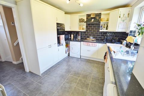 14 Winston Way, Ringwood, BH24 1QG