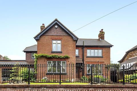Garland Hill Farmhouse Chapmans Lane, Orpington, BR5 3JA