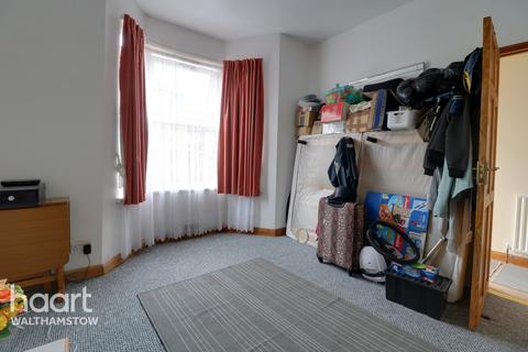 12 The Crescent, London, E17 8AB