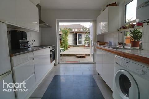12 The Crescent, London, E17 8AB