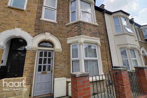 12 The Crescent, London, E17 8AB