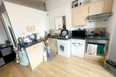 Studio to rent, Church Lane, Crouch End, N8