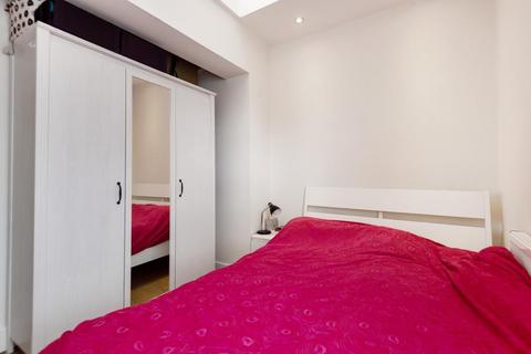 1 bedroom apartment to rent, High Street,  Maidenhead,  SL6