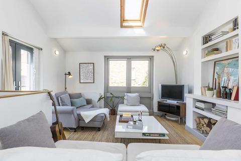 undefined, Foulden Terrace, Stoke Newington, N16