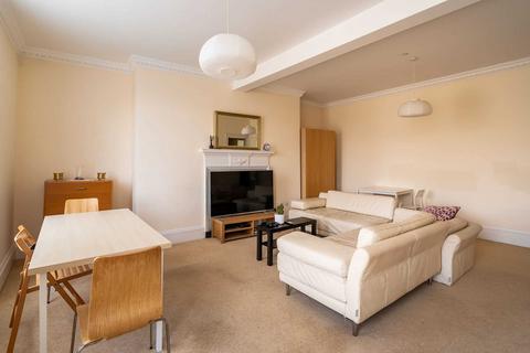 2 bedroom apartment to rent, Laura Place