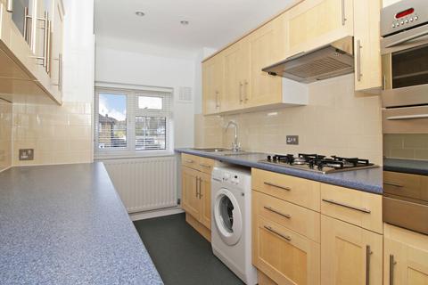 Flat 4, Anschill House Orchard Way, Beckenham, BR3 3EN