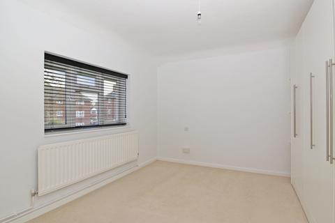 Flat 4, Anschill House Orchard Way, Beckenham, BR3 3EN