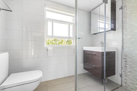 20 Railway Road, Teddington, TW11 8SB