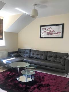 2 bedroom apartment to rent - Central Kingston- OLD LONDON ROAD