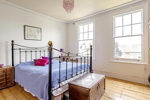 54 Ridge Road, London, N8 9LH