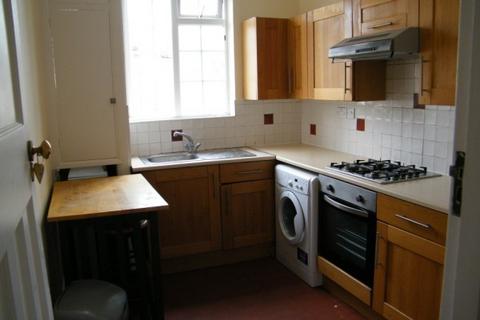 3 bedroom flat to rent, Norbiton Hall - KINGSTON