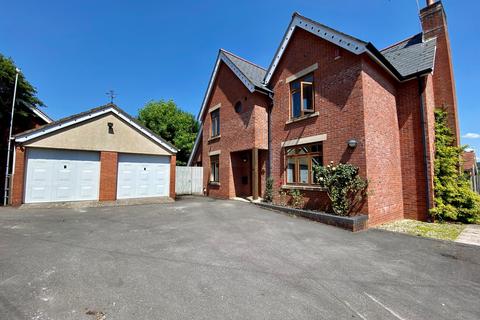 21 Burnt Oak, Dursley, GL11 4HD