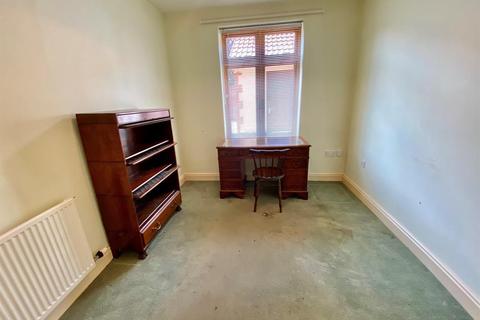 21 Burnt Oak, Dursley, GL11 4HD