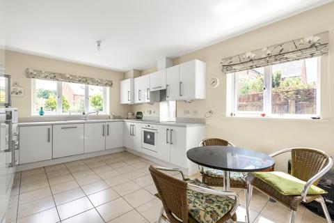 16 Bateman Close, Shobdon, Leominster, HR6 9NW
