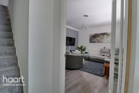 11 Redcar Road, Romford, RM3 9PT