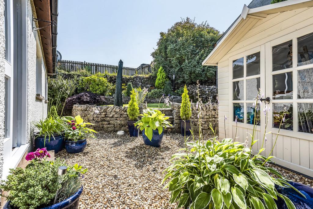 Garden and summer house