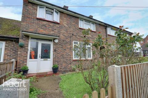 16 Melksham Close, Romford, RM3 8QX