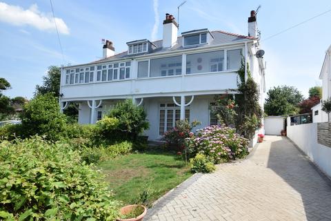 2 Clevis Crescent, Porthcawl, CF36 5NY