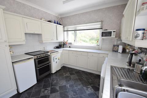 2 Clevis Crescent, Porthcawl, CF36 5NY