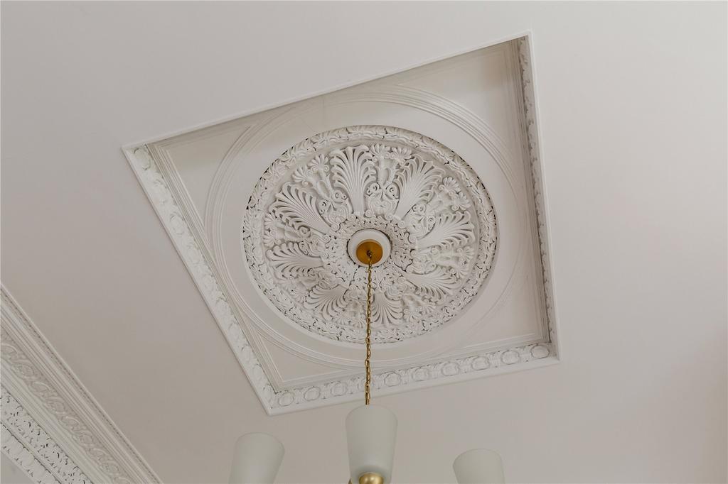 Ceiling Rose