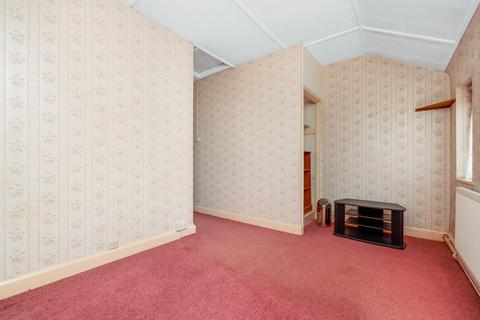 16 Ealdham Square, London, SE9 6BP