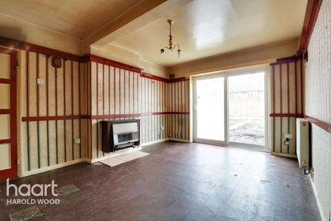 6 Alverstoke Road, Romford, RM3 8QR