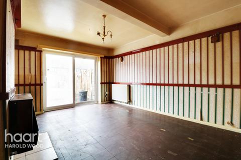 6 Alverstoke Road, Romford, RM3 8QR