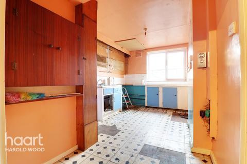 6 Alverstoke Road, Romford, RM3 8QR