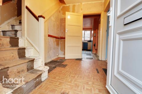 6 Alverstoke Road, Romford, RM3 8QR