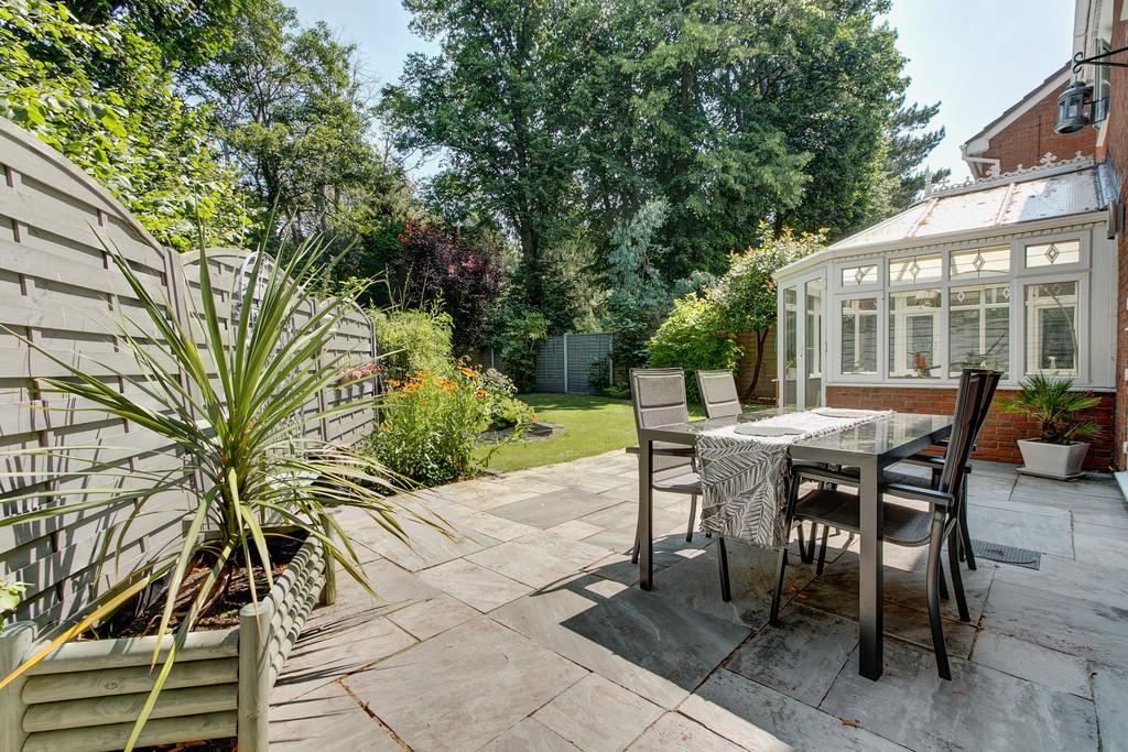 Aspens Way, Woodland Grange, Bromsgrove, B61 0UW 6 bed detached house
