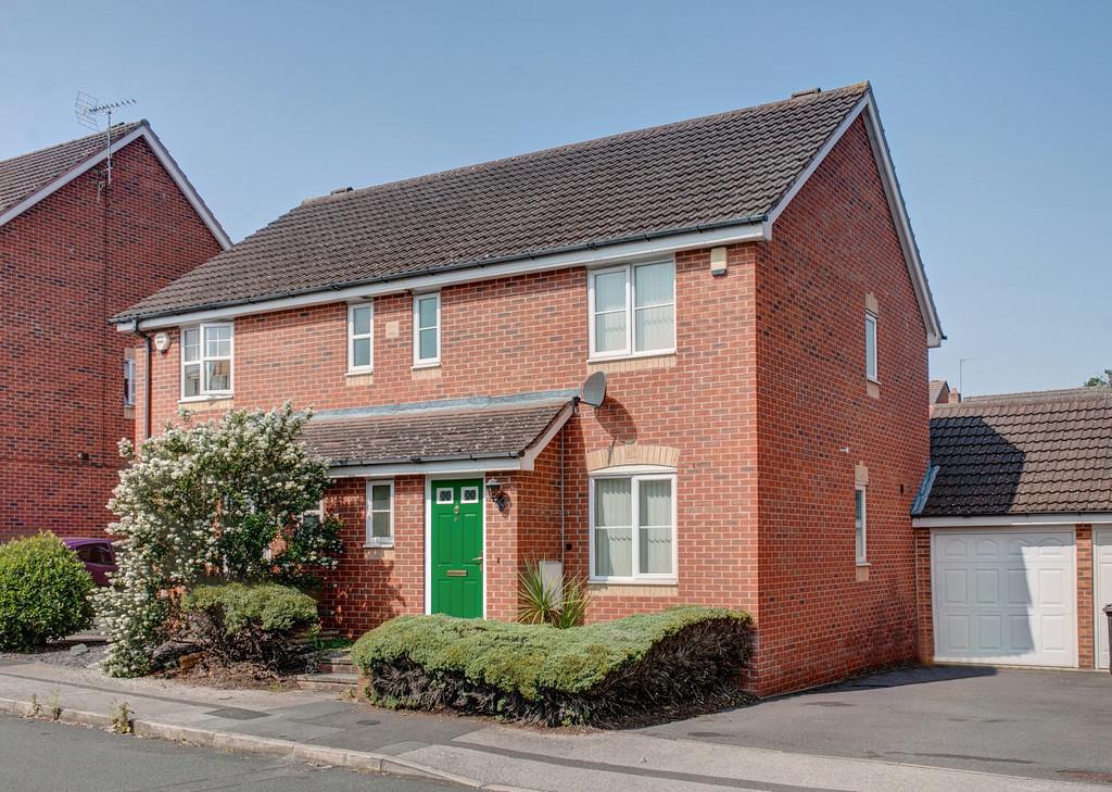 Wheatcroft Close, Brockhill, Redditch... 3 bed semidetached house £
