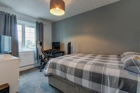 66 Hoveton Close, Redditch, B98 7HW