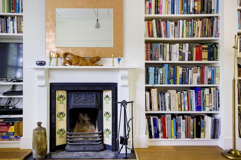 38 Outram Road, London, N22 7AF