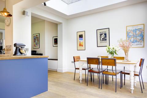 38 Outram Road, London, N22 7AF