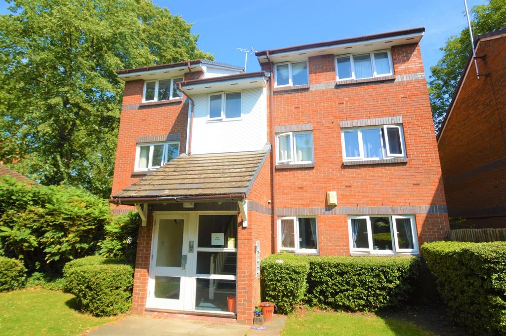 Red Lion Lane, London, SE18 4JH 1 bed ground floor flat £205,000