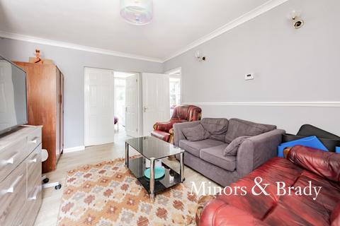 23 Bixley Close, Norwich, NR5 8DH