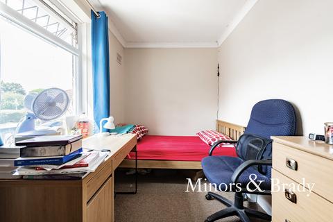 23 Bixley Close, Norwich, NR5 8DH