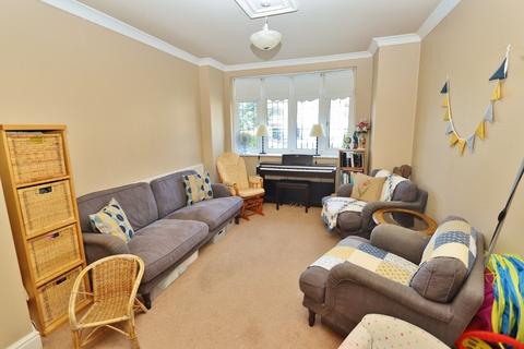 44 Mount Pleasant Road, Romford, RM5 3YL