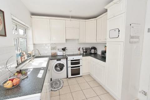 44 Mount Pleasant Road, Romford, RM5 3YL