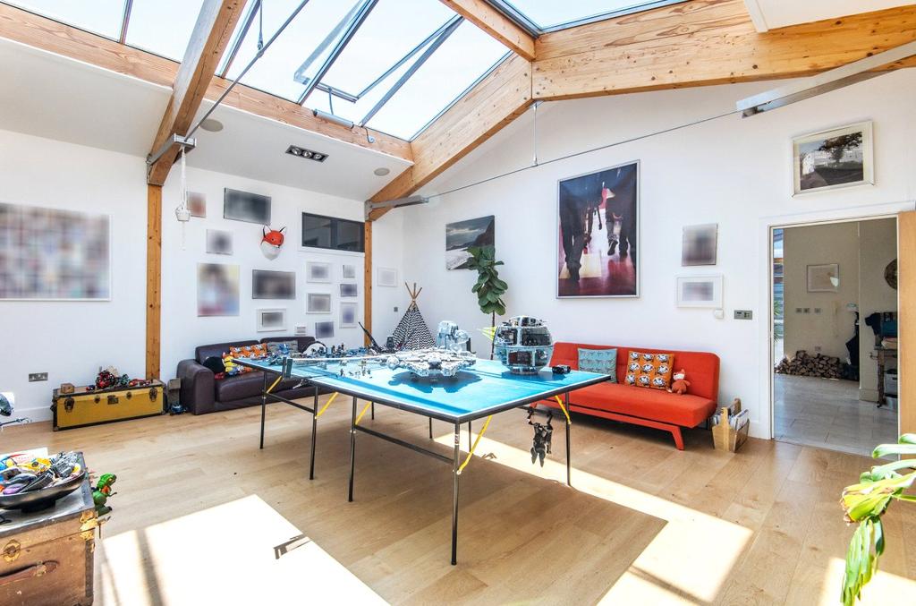 Dining/Playroom