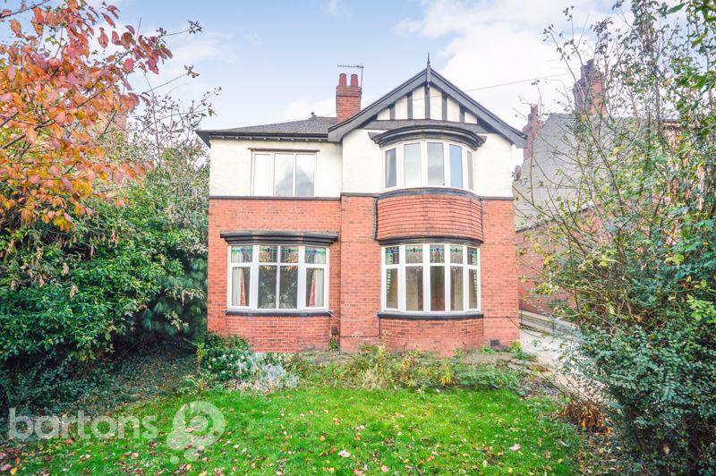 Broom Road, Rotherham 4 bed detached house £250,000