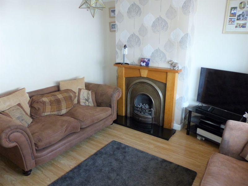 Merrions Close, Great Barr, Birmingham, B43 7AT 3 bed semidetached