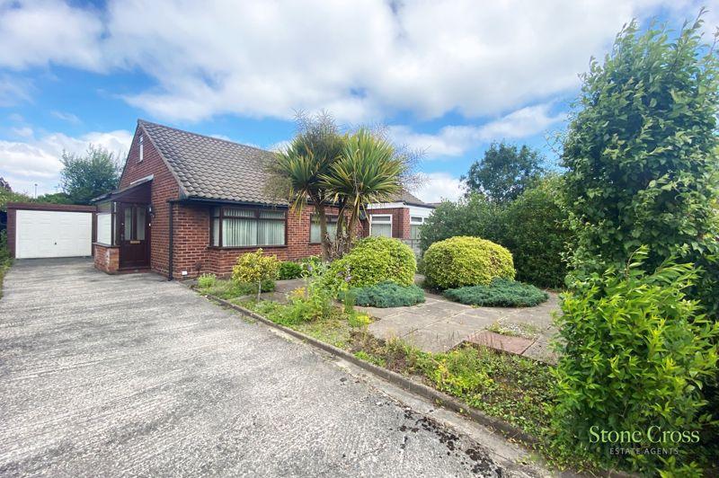 Ivy House Road, Lowton WA3 2EX 2 bed semidetached bungalow £179,999