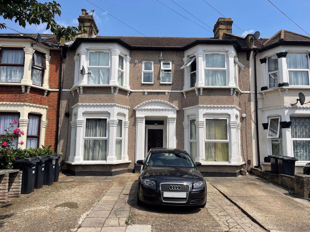 Belgrave Road, Ilford 1 bed flat £1,000 pcm (£231 pw)